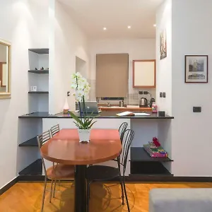 Old Port 4 Beds Appartement